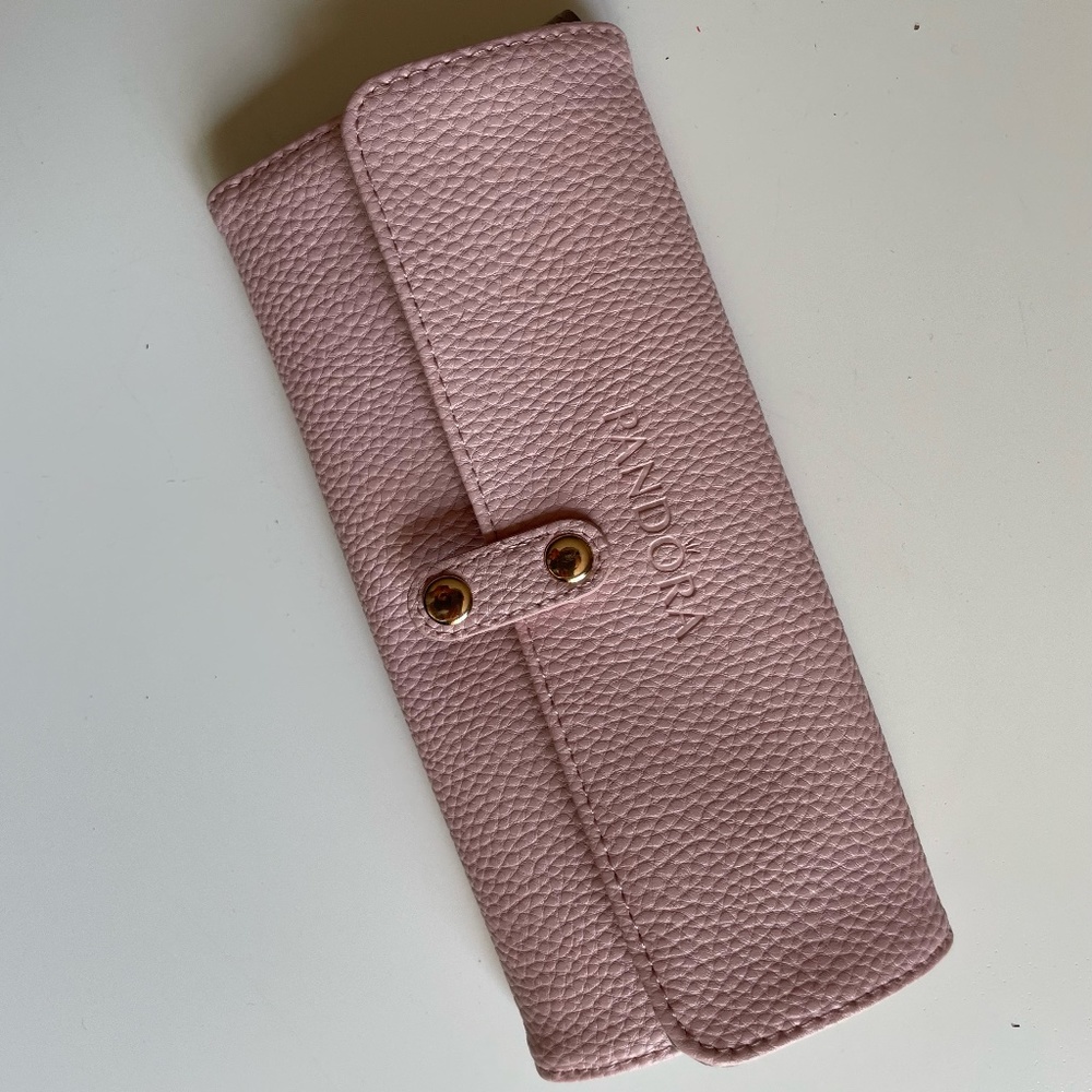 pandora jewelry holder travel case